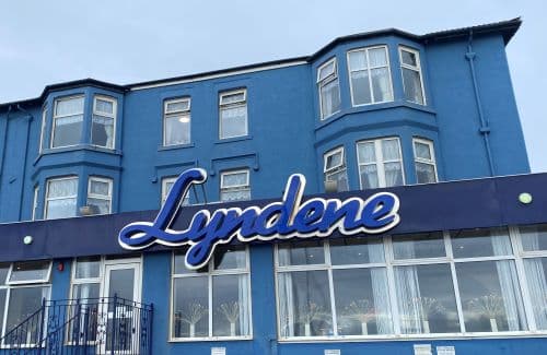 The Lyndene Hotel  hotel with entertainment